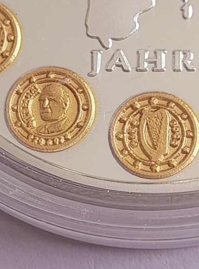 Moneta commemorativa dei 12 paesi EU