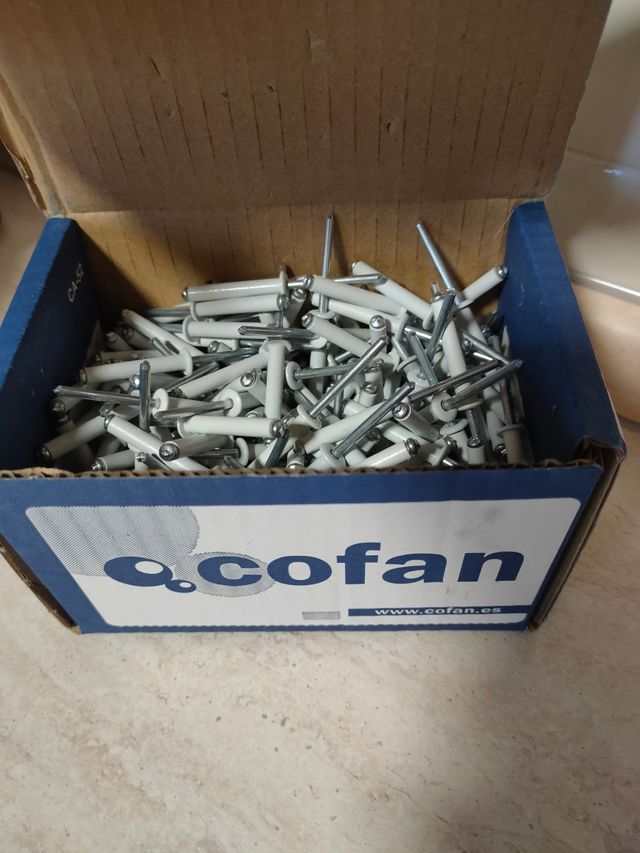 Rivetto Bianco Cofan 4.8 x 30