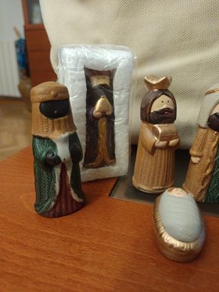 Figuras Portal de Belén artesanal 