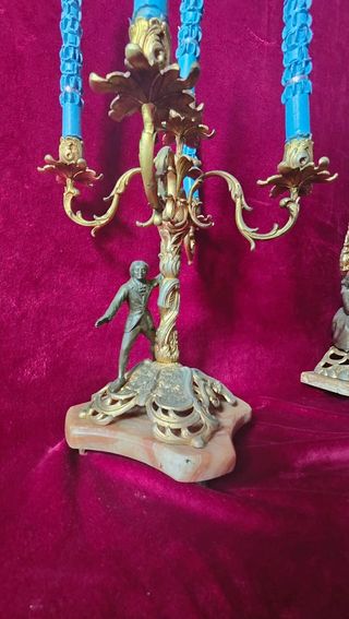 Reloj de bronce con 5 figuras