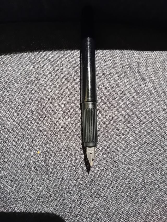 Penna stilografica Walker nera