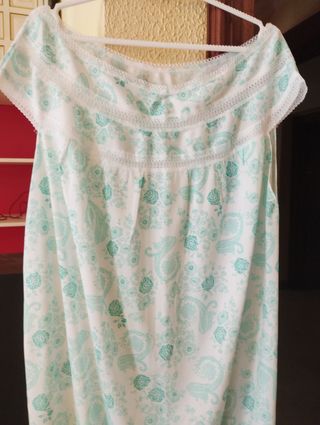 Bonito camisón de mujer para dormir 