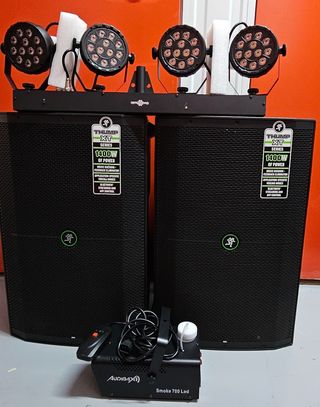 Alquiler de altavoces autoamplificados y bluetooht