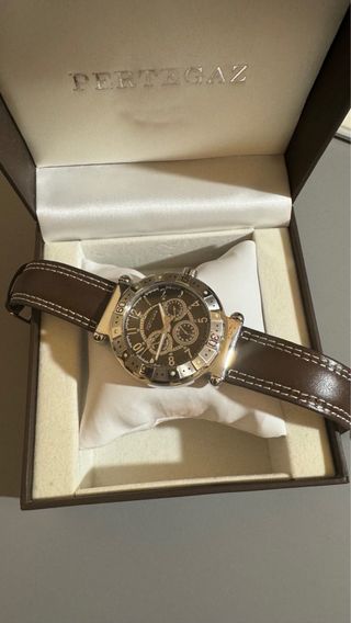 Reloj elegante Pertegaz