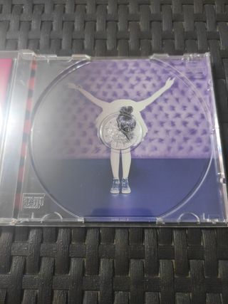 CD 💿 Selena Gómez