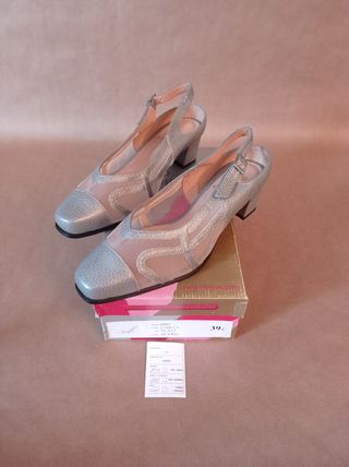 Zapatos de tacón Alviflex. Talla 39.