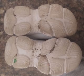 ZAPATILLAS 23