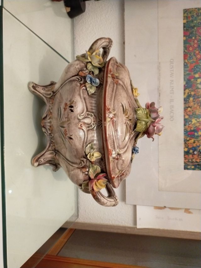 Sopera vintage numerada CAPODIMONTE