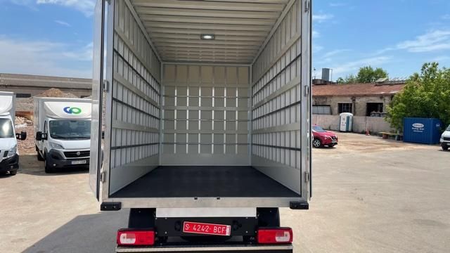 VOLKSWAGEN Crafter 2.0 TDI 163 L4