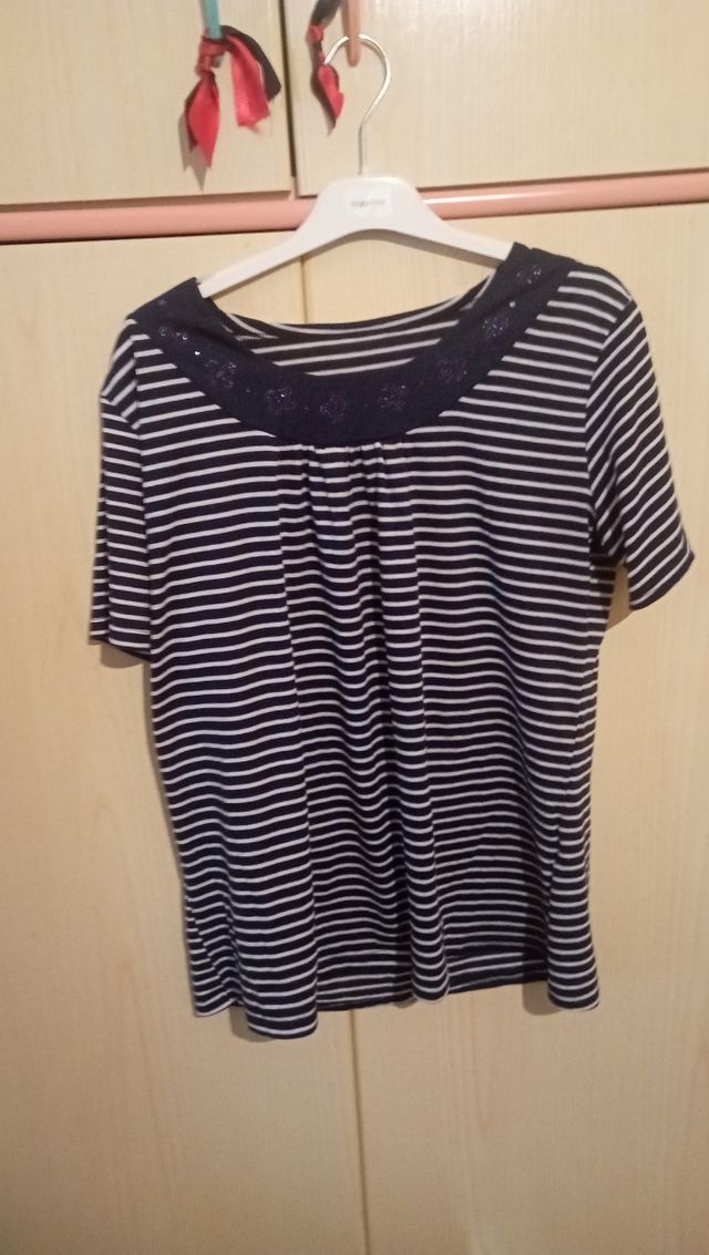 Vendo maglia donna manica corta