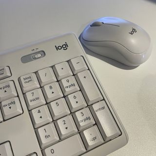 Teclado y ratón inalámbricos