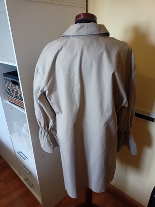 Gabardina tres cuartos color Camel
