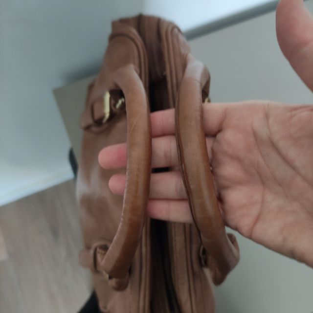 Bolso piel marrón Camel Massimo Dutti