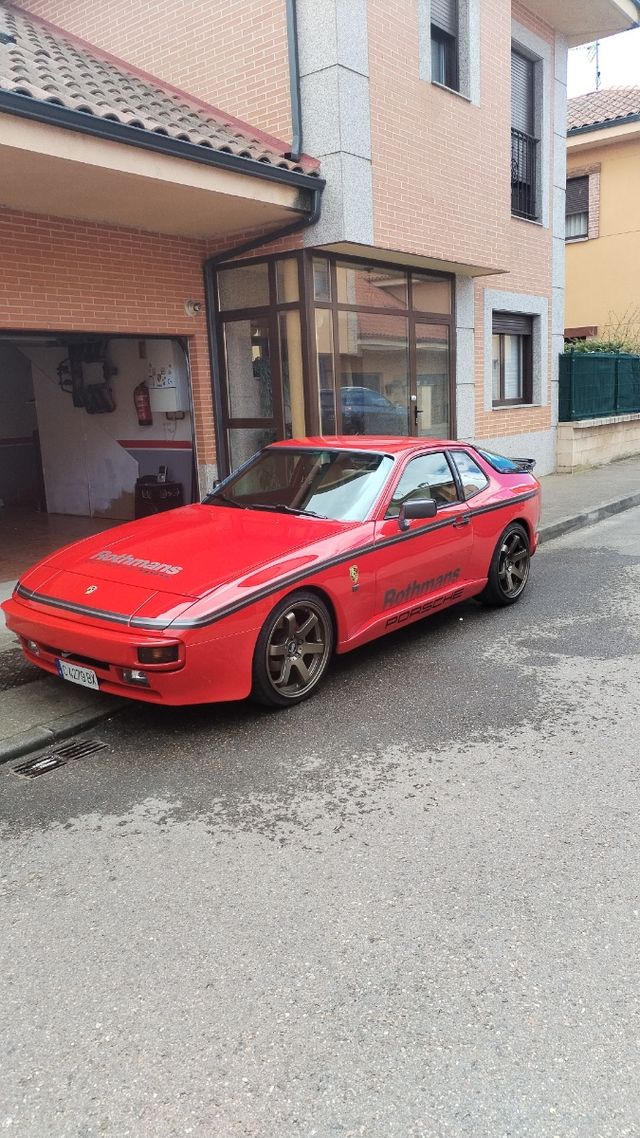 Porsche 944 1983
