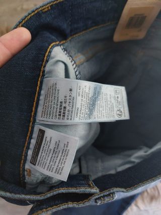 Pantalón vaquero leviS talla 27