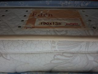 ANTIGUAS MESILLAS CÓMODA Y ESTRUCTURA CAMA MATRIM