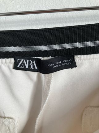 Pantalon pinzas Zara