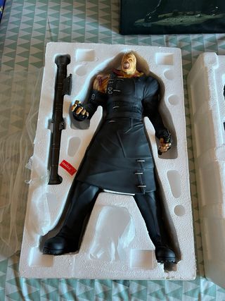 Resident Evil ( Figura de Nemesis ) Resina 