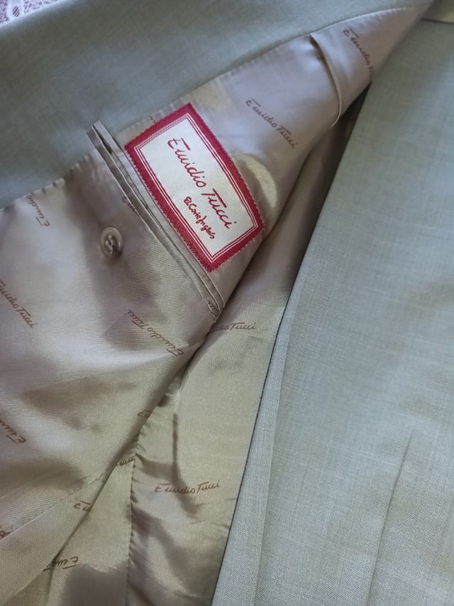 Traje de caballero Emidio Tucci.