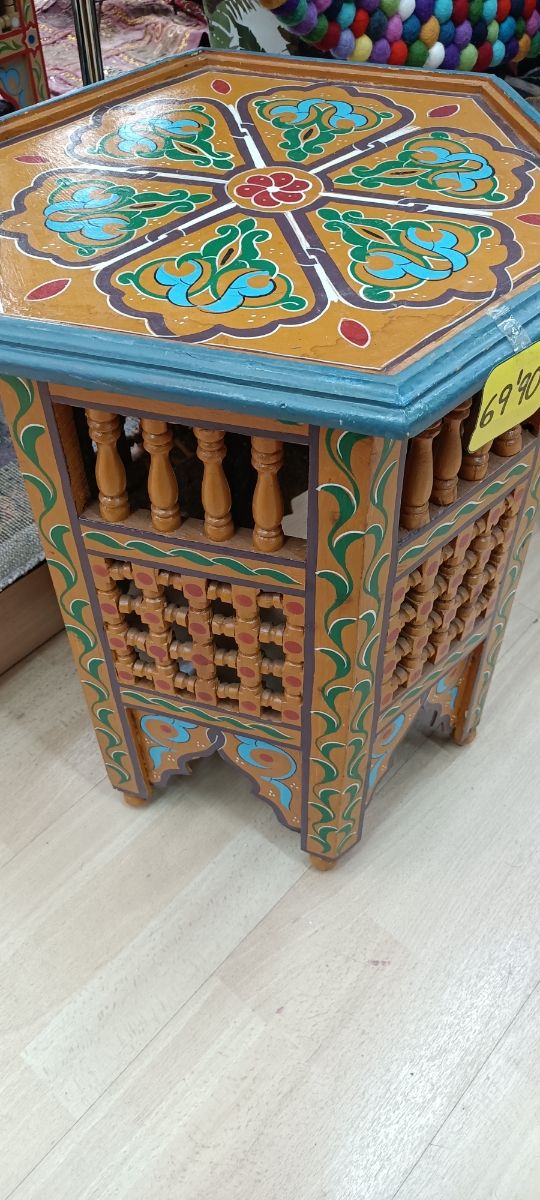 Mesa marroquí de madera nueva