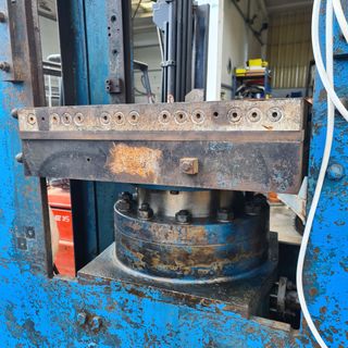 VENDO Prensa para vulcanización GUIX