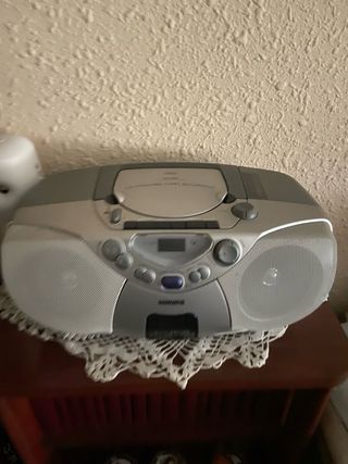 Radio cd casette tambien a pilas