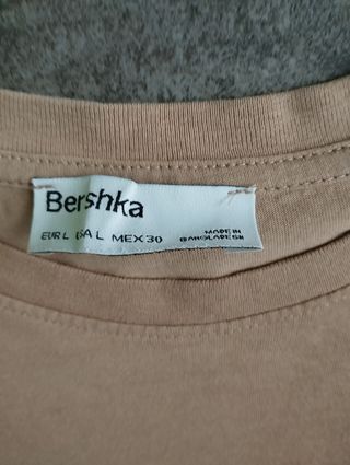 Camiseta de chica de Bershka 