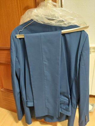 Traje chico de zara,poco uso