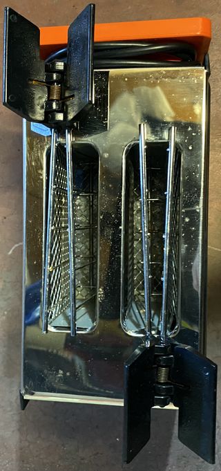 Tostapane in acciaio usato ma in buone condizioni