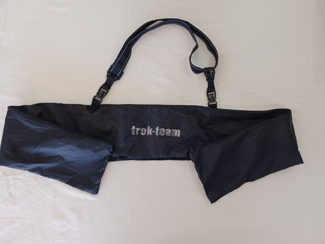 Portaesquis infantil negro convertible en riñonera