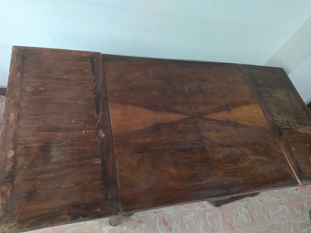 Taula antiga extensible