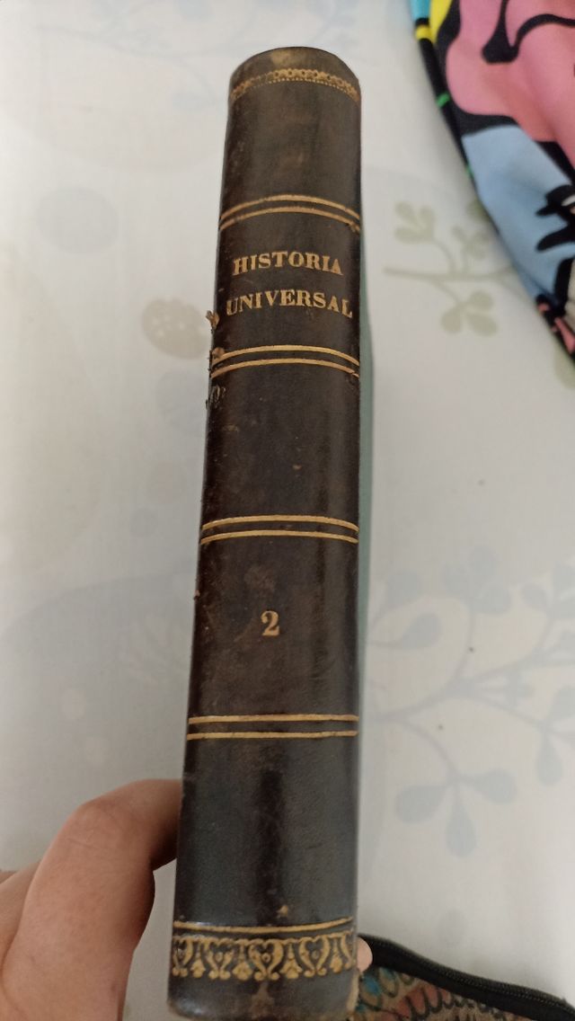 Libro Historia universal manuscrito