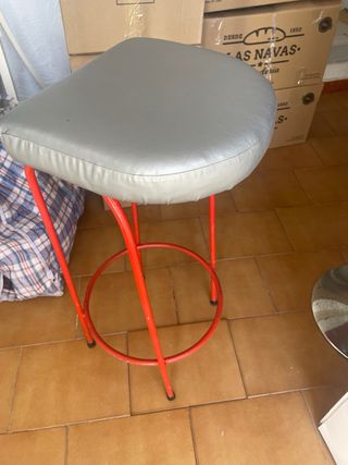 Taburete retro restaurado