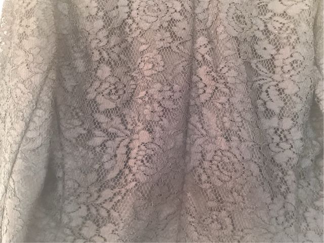 Chaquetita encaje DKNY talla 38-40