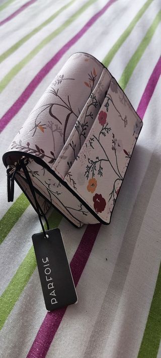 Cartera parfois