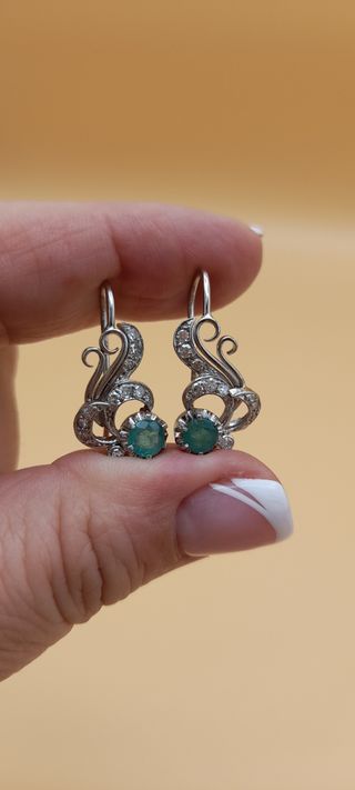 Pendientes de oro blanco 18kt con brillantes. 