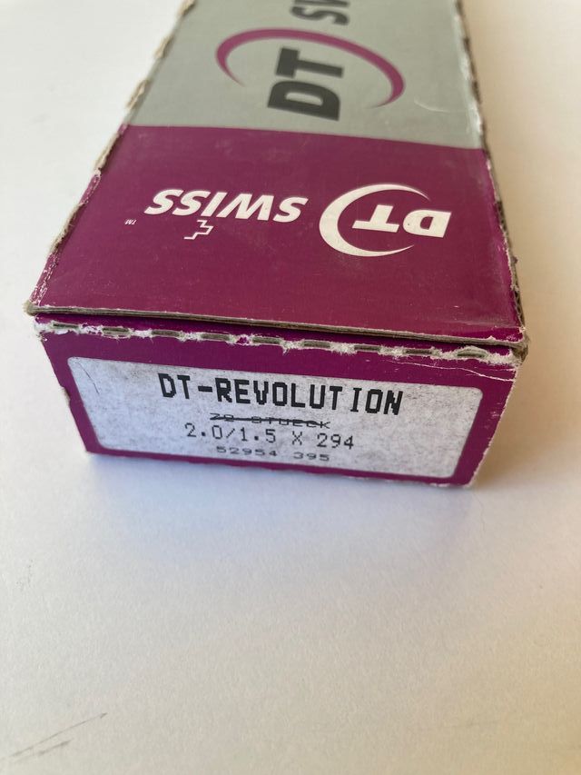DT Swiss Revolution radios 2,0/1,5 x 294