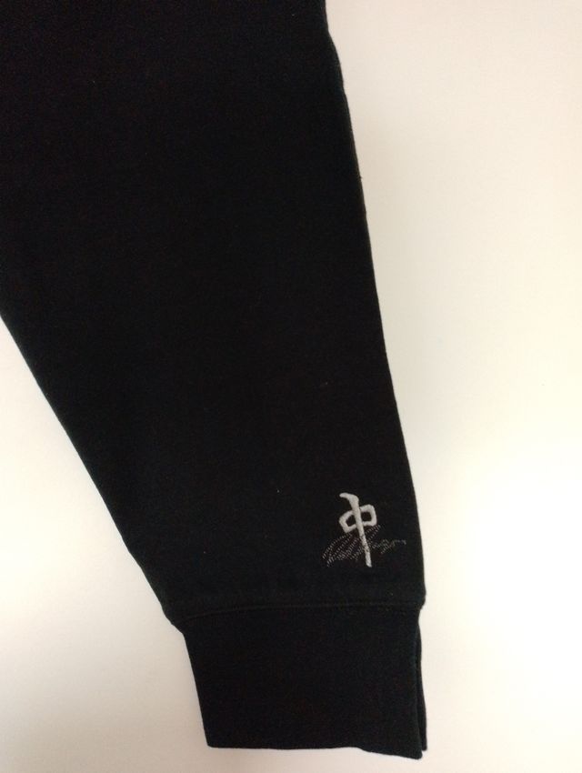 Pantalón corto de mujer con etiquetas