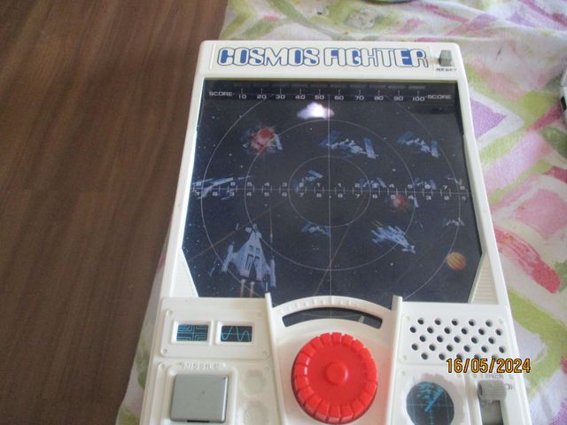 Antigua maquinita Cosmo Fighter
