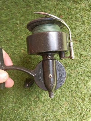 2 CARRETES PESCA, SAGARRA