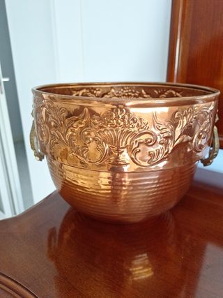 Jardinera de cobre y bronce