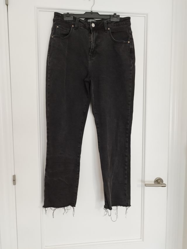 Pantalón negro Primark, talla 40