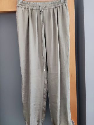 Pantalón fluido Zara
