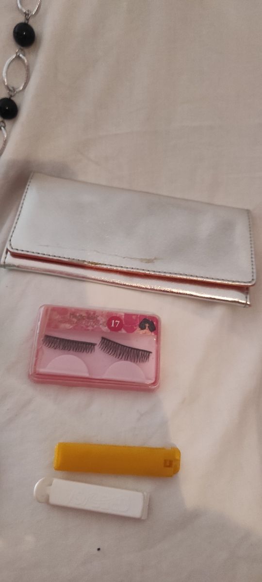 Lote variado+regalo:estuche-neceser.....