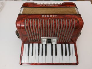 Acordeón hohner student ivm
