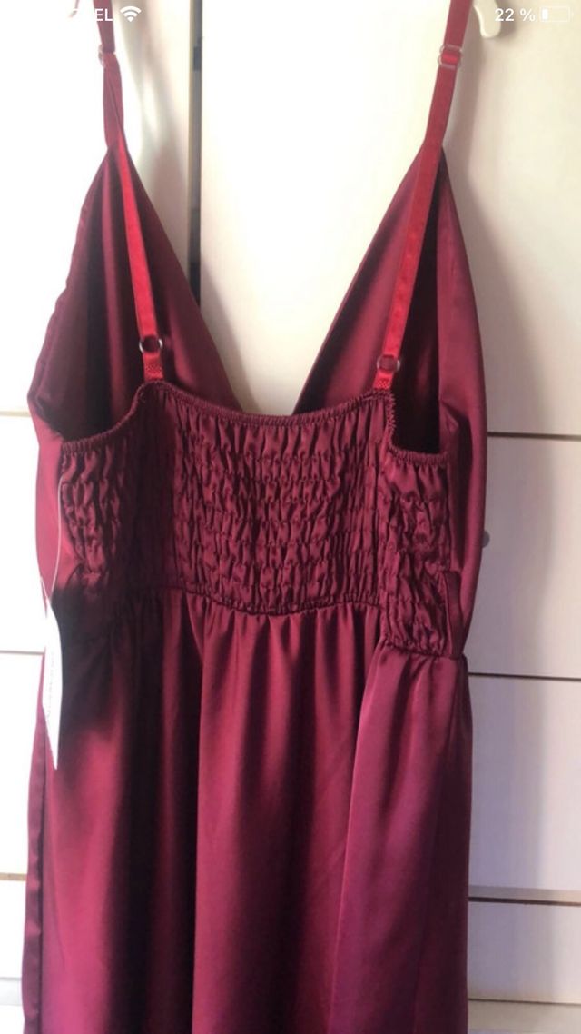 Vestido granate raso