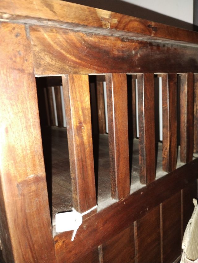 Mesa auxiliar madera teka.RECOGIDA en persona