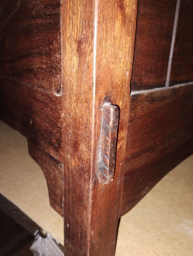 Mesa auxiliar madera teka.RECOGIDA en persona