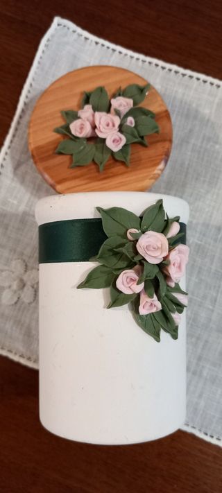 Vasetto con roselline 