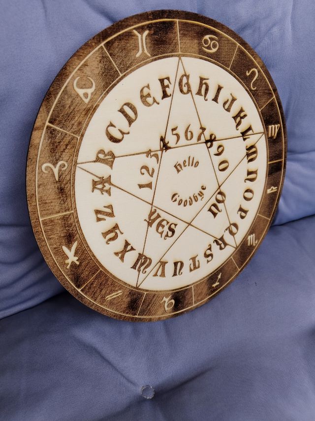 Tavola Ouija in legno oggetto decorativo